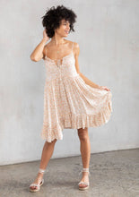Load image into Gallery viewer, Ditsy Floral Print Sleeveless Panel Mini Dress: Natural/Peach / L
