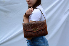 Load image into Gallery viewer, Purse Vintage Tooled leather with handle
