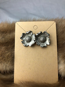 Earrings vintage flower