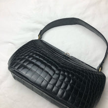 Load image into Gallery viewer, Vintage Croc leather purse- black
