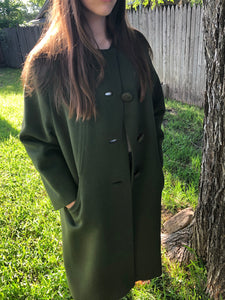 Coat-ladies hunter Green vintage coat